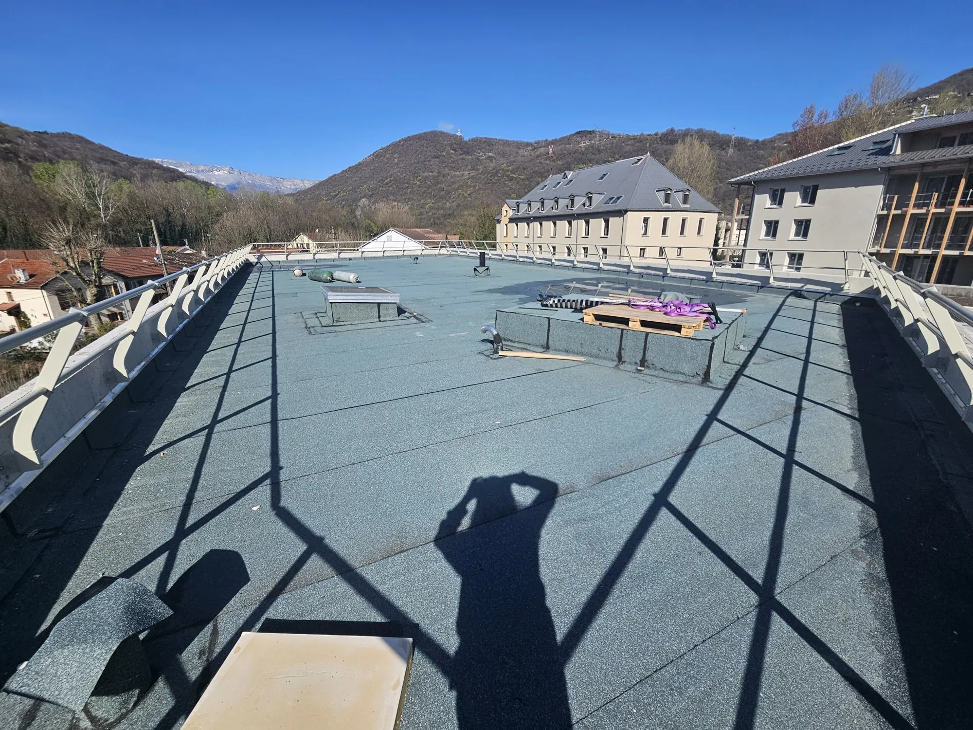 Toiture-terrasse du centre médico-psychologique de Vizille