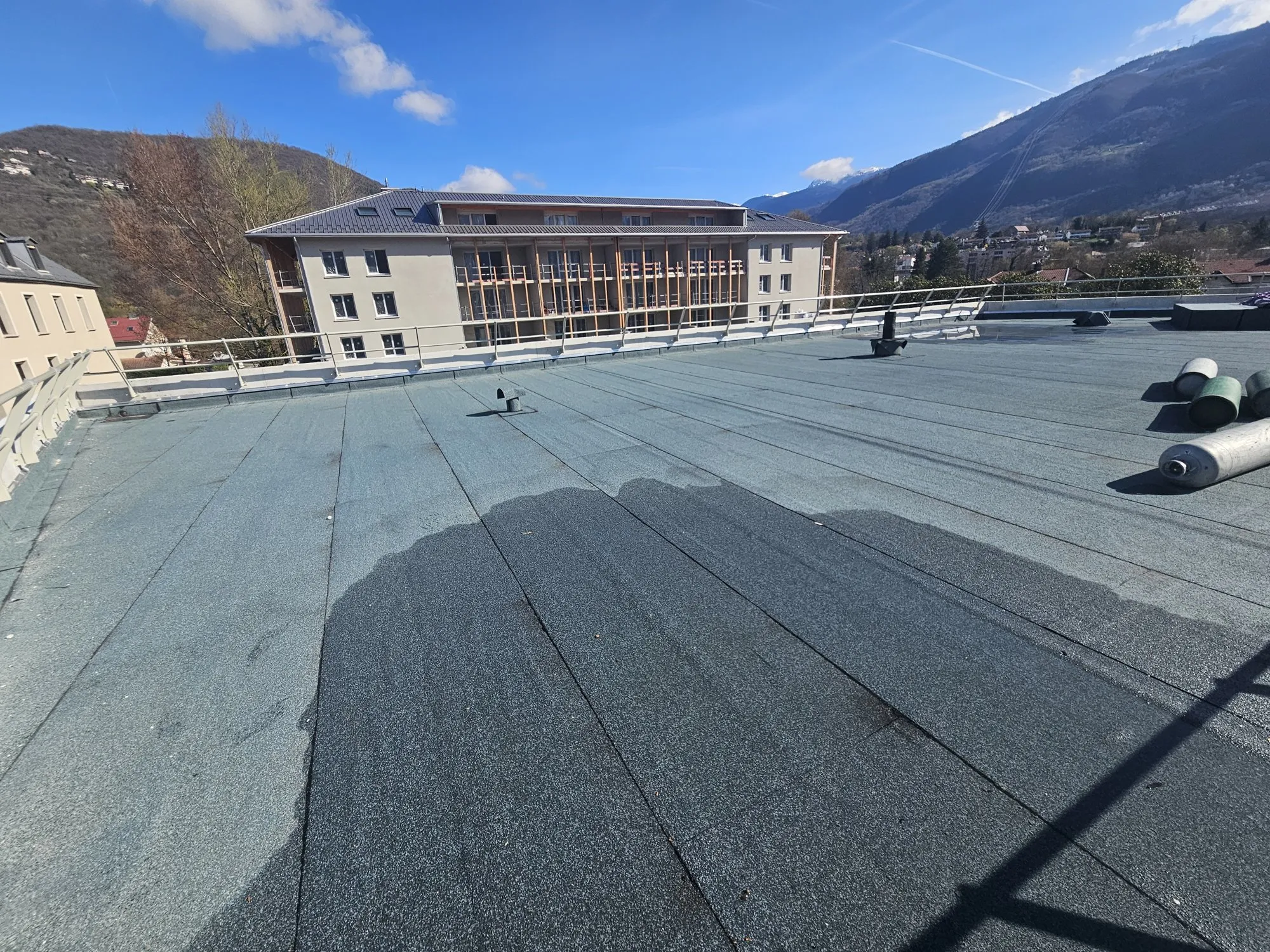 Toiture-terrasse du centre médico-psychologique de Vizille